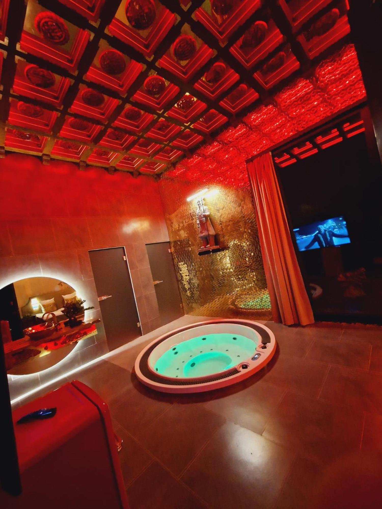Hotel Ramka & Restaurant & Wine Bar พอซนาน ภายนอก รูปภาพ