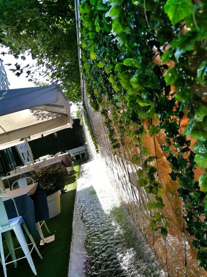 Hotel Ramka & Restaurant & Wine Bar พอซนาน ภายนอก รูปภาพ
