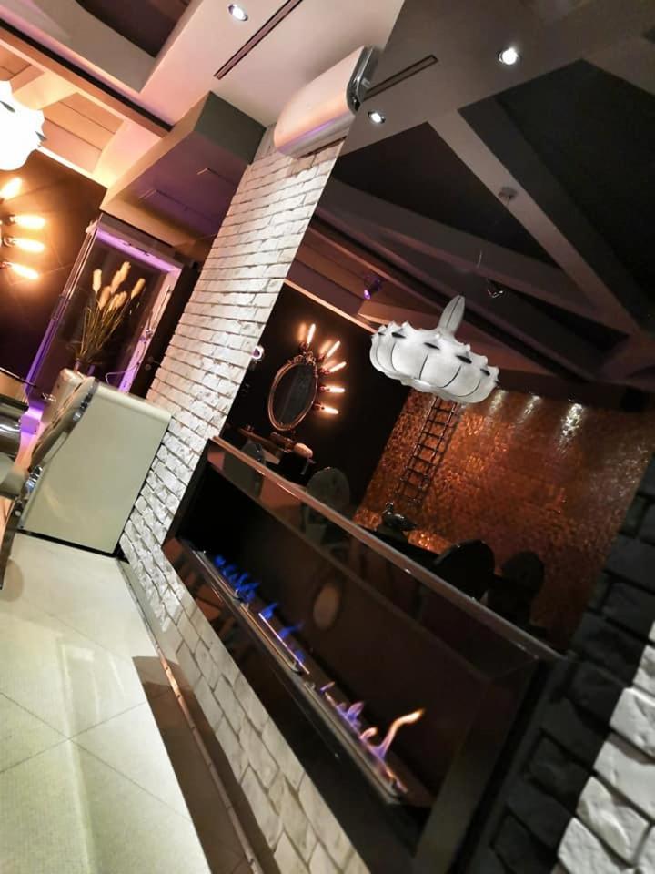 Hotel Ramka & Restaurant & Wine Bar พอซนาน ภายนอก รูปภาพ